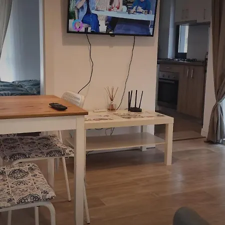 アパート Apartament Mid