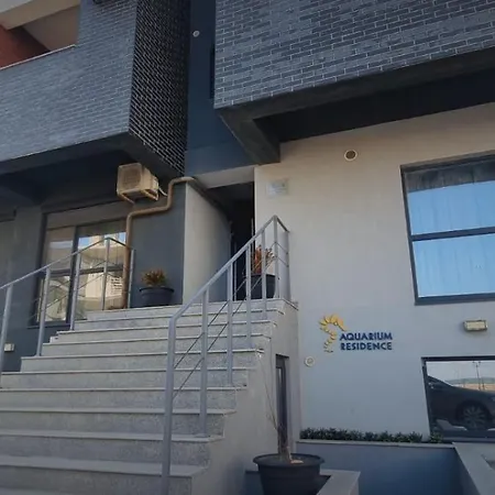 Apartament Mid ナボダリ