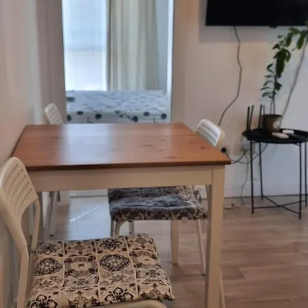 Apartament Mid *