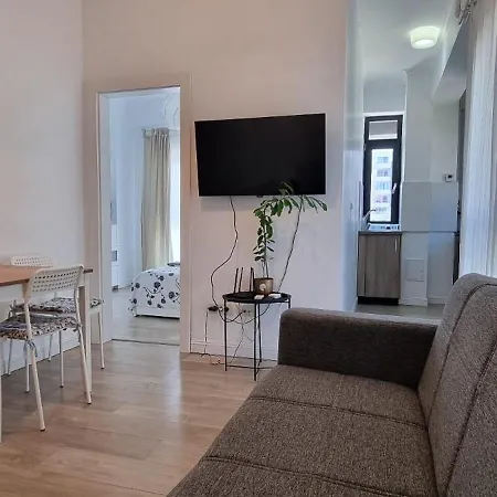 アパート Apartament Mid *