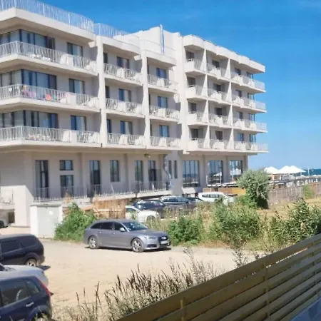 アパート Apartament Mid ナボダリ
