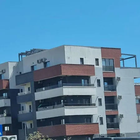 Apartament Mid *